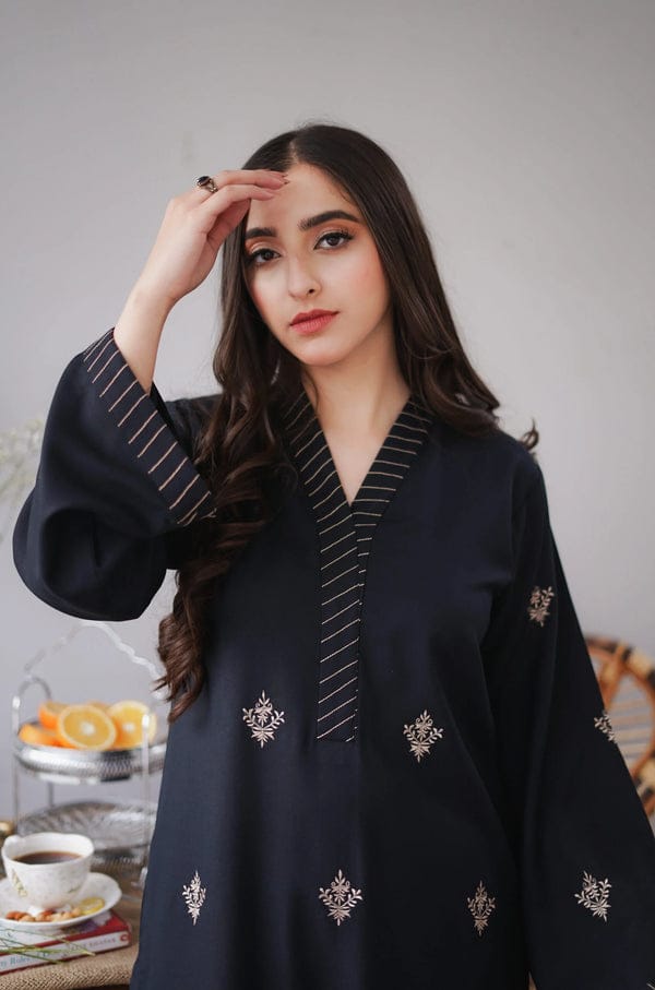 3PC DHANAK EMBORIDED SUITS WITH DHANAK EMB SHAWL